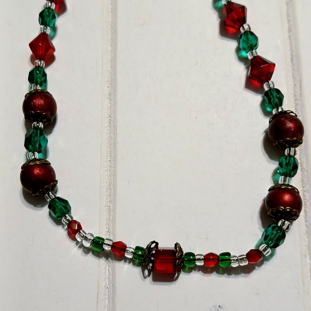Elegant Red and Green Beaded Necklace